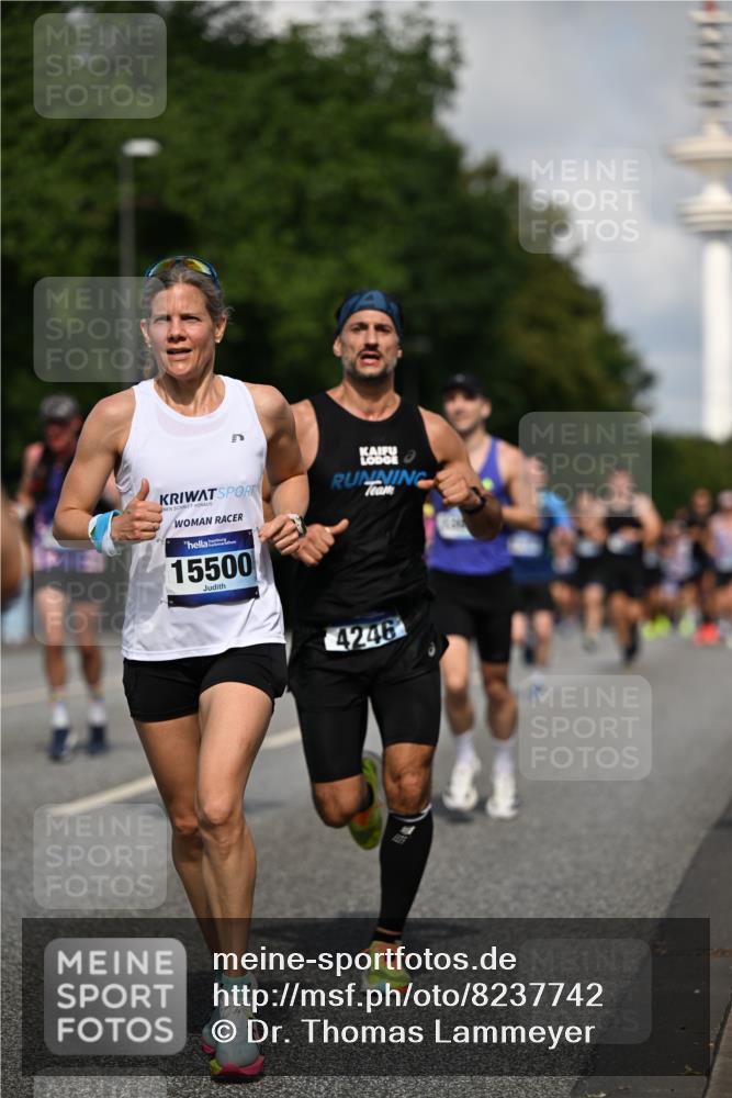 29.06.2025 - hella hamburg halbmarathon Dr. Thomas Lammeyer http://msf.ph/oto/8237742 29.06.2025 09:50:46 Kennedybrücke 1002, 1217, 1910, 2121, 2228, 2404, 2563, 2774, 2851, 3790, 3935, 4246, 4740, 5961, 6032, 6305, 6473, 6915, 7831, 7972, 8366, 8395, 9171, 9376, 9508, 10771, 11055 meine-sportfotos.de