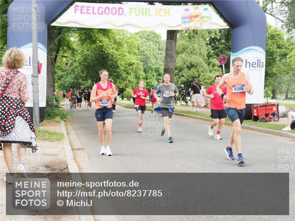 29.06.2025 - hella hamburg halbmarathon MichiJ http://msf.ph/oto/8237785 29.06.2025 10:50:09 Zwischen KM18-KM19 4328, 7243, 9306, 11180, 11527, 11960, 12316, 12479, 13958, 14917, 15908, 16367, 17532 meine-sportfotos.de