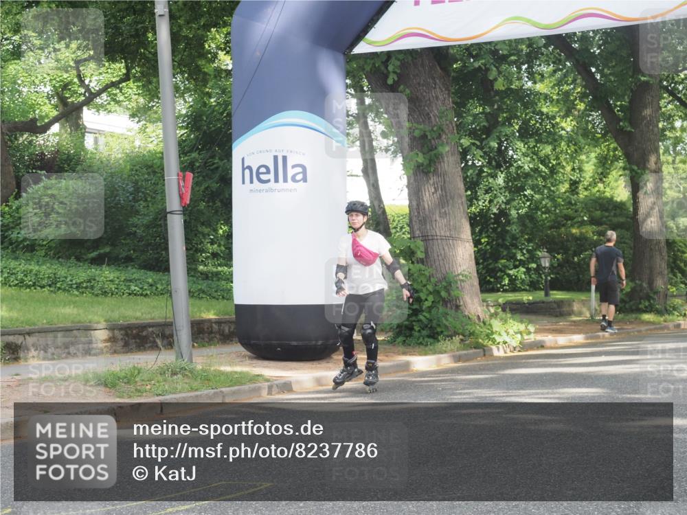29.06.2025 - hella hamburg halbmarathon KatJ http://msf.ph/oto/8237786 29.06.2025 09:53:48 Zwischen KM18-KM19  meine-sportfotos.de