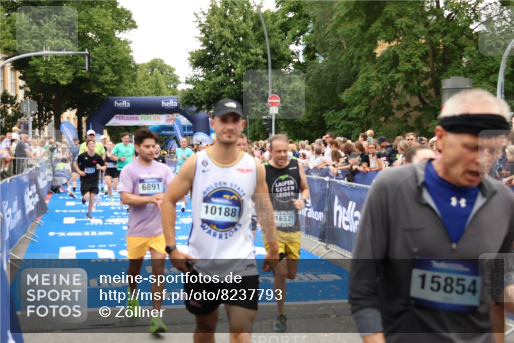 29.06.2025 - hella hamburg halbmarathon Zöllner http://msf.ph/oto/8237793 29.06.2025 10:55:23 Ziel 4189, 5287, 5643, 6723, 6891, 8487, 10263, 11184, 12526, 13236, 13470, 16521, 16985, 17940, 18290, 18380, 18531 meine-sportfotos.de