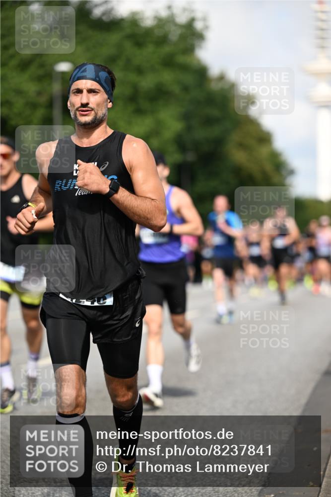 29.06.2025 - hella hamburg halbmarathon Dr. Thomas Lammeyer http://msf.ph/oto/8237841 29.06.2025 09:50:47 Kennedybrücke 1002, 1217, 1910, 2121, 2228, 2404, 2563, 2774, 2851, 3790, 4246, 4740, 5961, 6032, 6305, 6473, 6915, 7831, 7972, 8366, 8395, 9171, 9376, 9508, 10771, 11055 meine-sportfotos.de