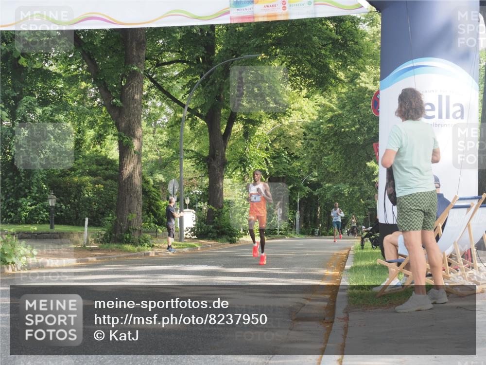 29.06.2025 - hella hamburg halbmarathon KatJ http://msf.ph/oto/8237950 29.06.2025 09:54:40 Zwischen KM18-KM19  meine-sportfotos.de
