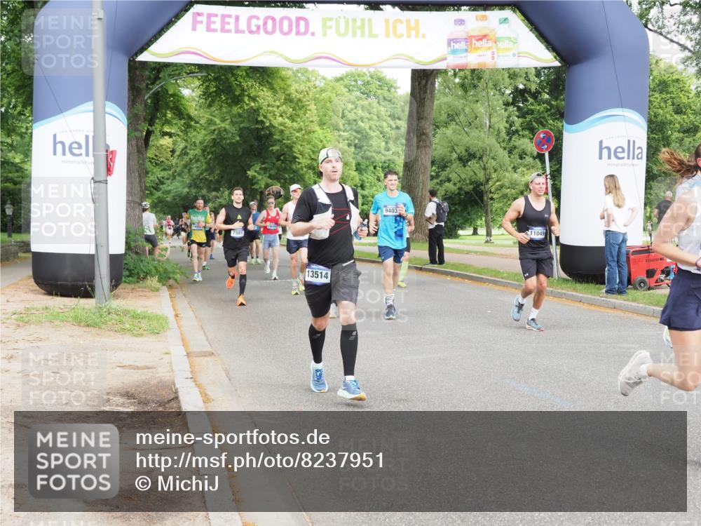 29.06.2025 - hella hamburg halbmarathon MichiJ http://msf.ph/oto/8237951 29.06.2025 10:27:23 Zwischen KM18-KM19 1164, 1615, 2525, 2849, 7981, 11049, 11055, 11379, 13514, 14905, 15372, 17005, 18723 meine-sportfotos.de