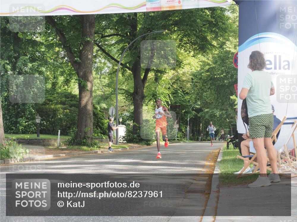29.06.2025 - hella hamburg halbmarathon KatJ http://msf.ph/oto/8237961 29.06.2025 09:54:41 Zwischen KM18-KM19  meine-sportfotos.de