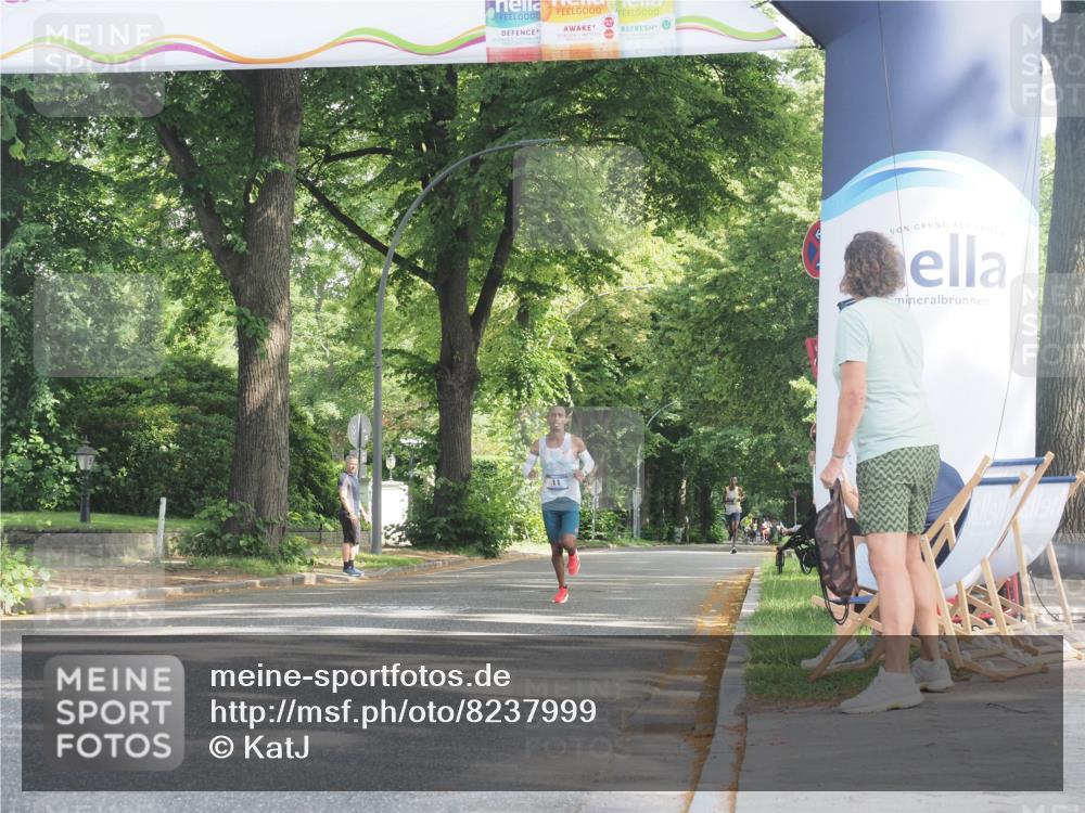 29.06.2025 - hella hamburg halbmarathon KatJ http://msf.ph/oto/8237999 29.06.2025 09:54:45 Zwischen KM18-KM19 4 meine-sportfotos.de