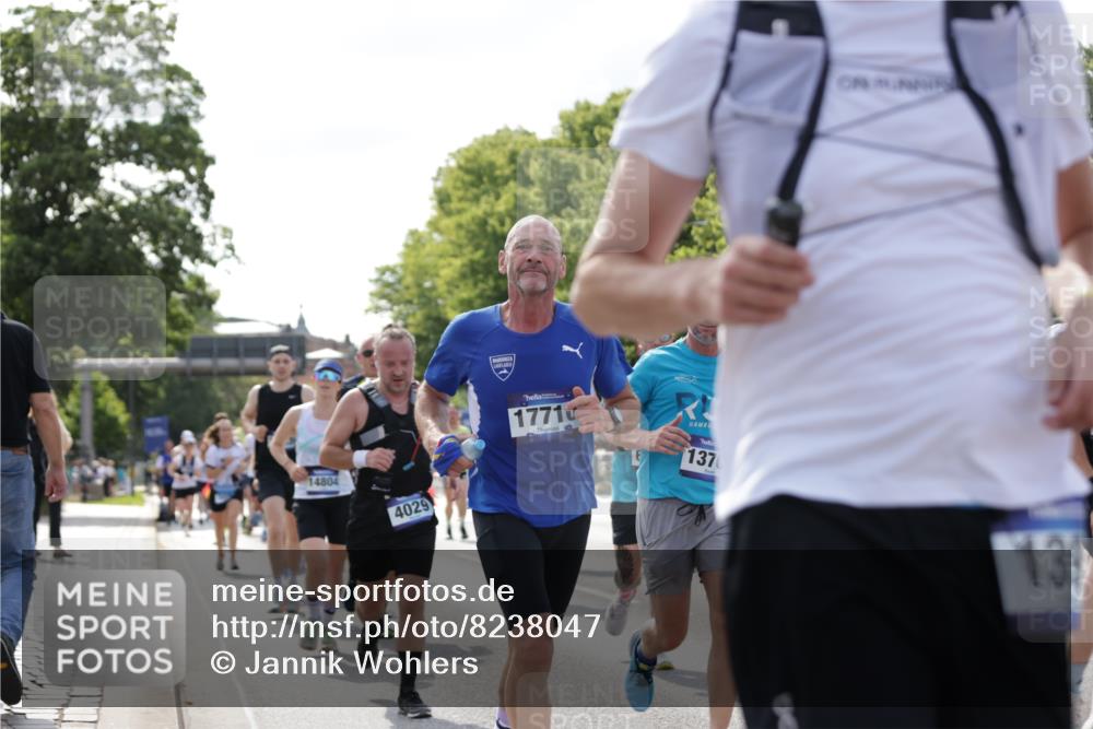 29.06.2025 - hella hamburg halbmarathon Jannik Wohlers http://msf.ph/oto/8238047 29.06.2025 09:53:53 Lombardsbrücke 1119, 1171, 1342, 1399, 1413, 1424, 1476, 1892, 2020, 2098, 2188, 2842, 3477, 3785, 4029, 4183, 4185, 4237, 4270, 5020, 6630, 6831, 7297, 8576, 8698, 8743, 8928, 9463, 9815, 10529, 11773, 11848, 12159, 12203, 12549, 12679, 12706, 12724, 12747, 13123, 13297, 13348, 13707, 13746, 14541, 14804, 15001, 15333, 15365, 15422, 15573, 15825, 16314, 16316, 16627, 16893, 17229, 17332, 17451, 17710, 18380, 18499, 18509, 18815, 19137 meine-sportfotos.de
