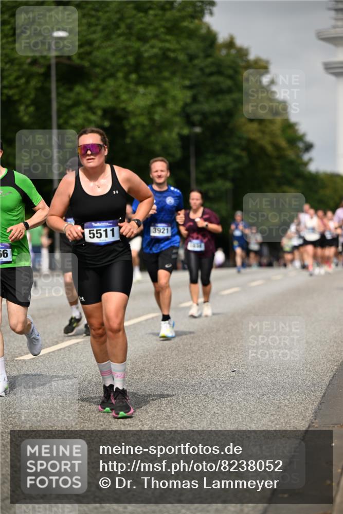 29.06.2025 - hella hamburg halbmarathon Dr. Thomas Lammeyer http://msf.ph/oto/8238052 29.06.2025 10:13:51 Kennedybrücke 1573, 1838, 3921, 5511, 7042, 7187, 7333, 7636, 8090, 8219, 8890, 9366, 9434, 9674, 9781, 10036, 10943, 11027, 11180 meine-sportfotos.de