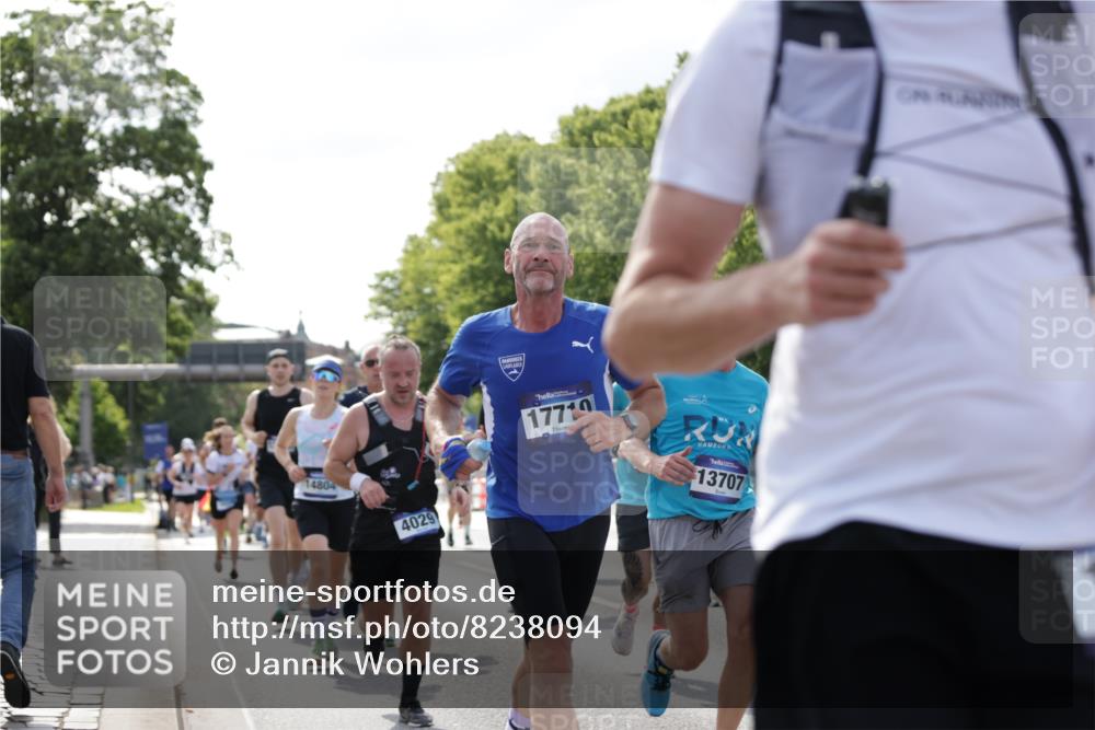 29.06.2025 - hella hamburg halbmarathon Jannik Wohlers http://msf.ph/oto/8238094 29.06.2025 09:53:53 Lombardsbrücke 1119, 1171, 1342, 1399, 1413, 1424, 1476, 1892, 2020, 2098, 2188, 2842, 3477, 3785, 4029, 4183, 4185, 4237, 4270, 5020, 6630, 6831, 7297, 8576, 8698, 8743, 8928, 9463, 9815, 10529, 11773, 11848, 12159, 12203, 12549, 12679, 12706, 12724, 12747, 13123, 13297, 13348, 13707, 13746, 14541, 14804, 15001, 15333, 15365, 15422, 15573, 15825, 16314, 16316, 16627, 16893, 17229, 17332, 17451, 17710, 18380, 18499, 18509, 18815, 19137 meine-sportfotos.de