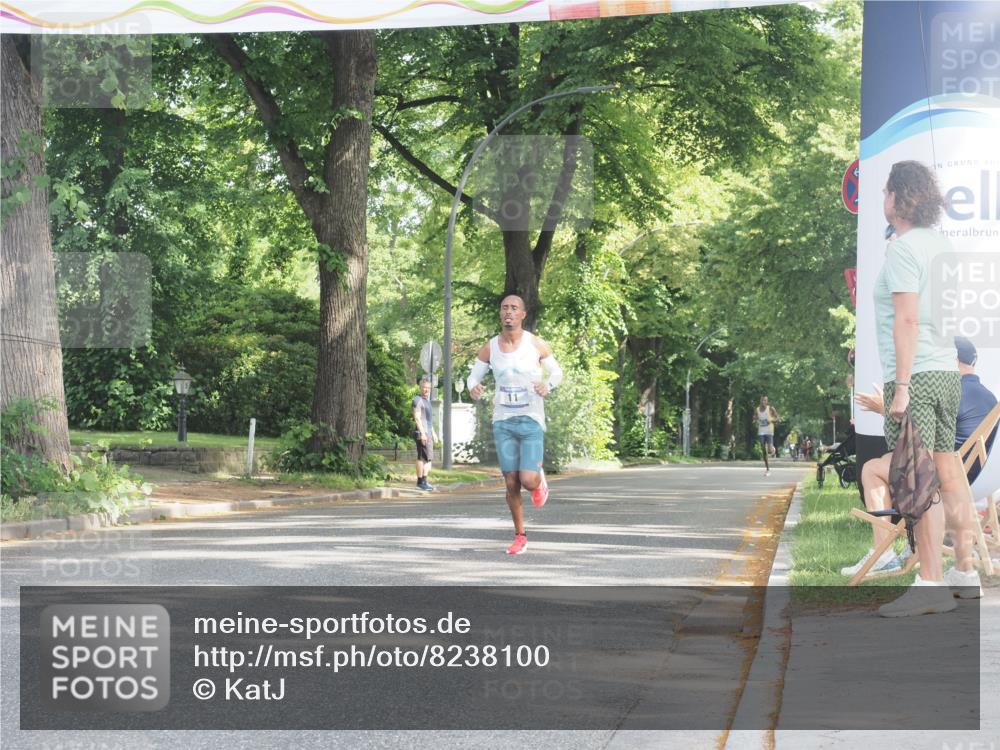 29.06.2025 - hella hamburg halbmarathon KatJ http://msf.ph/oto/8238100 29.06.2025 09:54:47 Zwischen KM18-KM19 4 meine-sportfotos.de