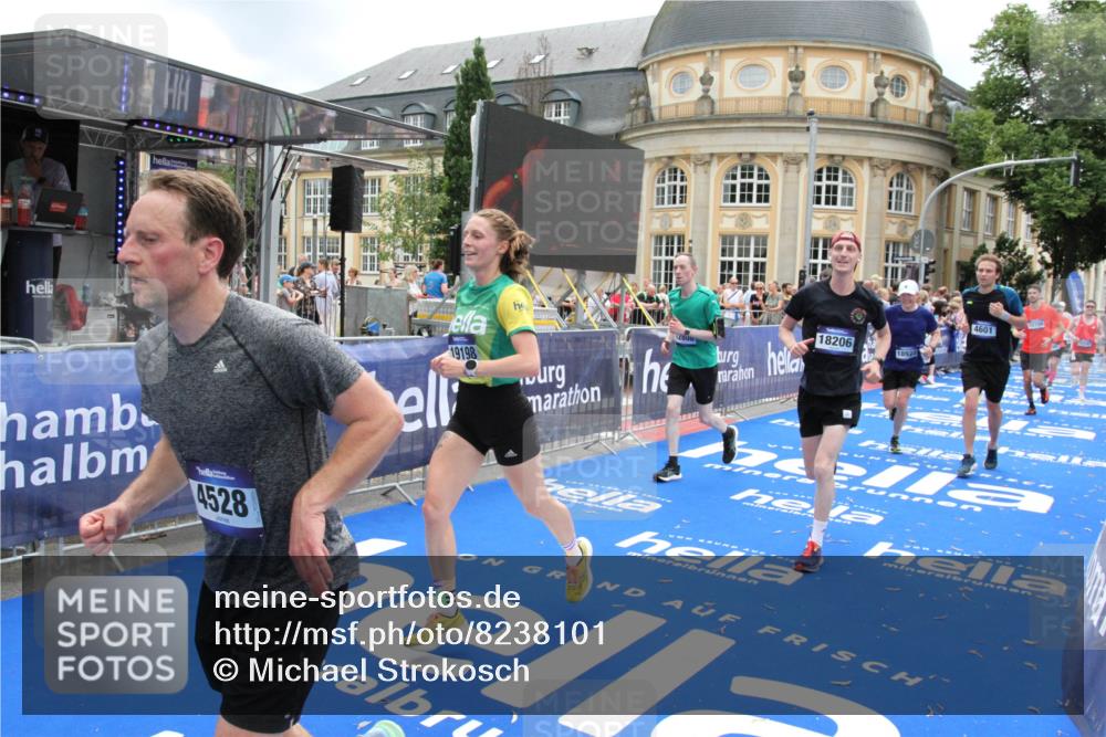 29.06.2025 - hella hamburg halbmarathon Michael Strokosch http://msf.ph/oto/8238101 29.06.2025 10:48:05 Ziel 1086, 1604, 1613, 4324, 4528, 4601, 5022, 6377, 9638, 12706, 12724, 12747, 12808, 13570, 16149, 16766, 18206, 18922, 19198 meine-sportfotos.de