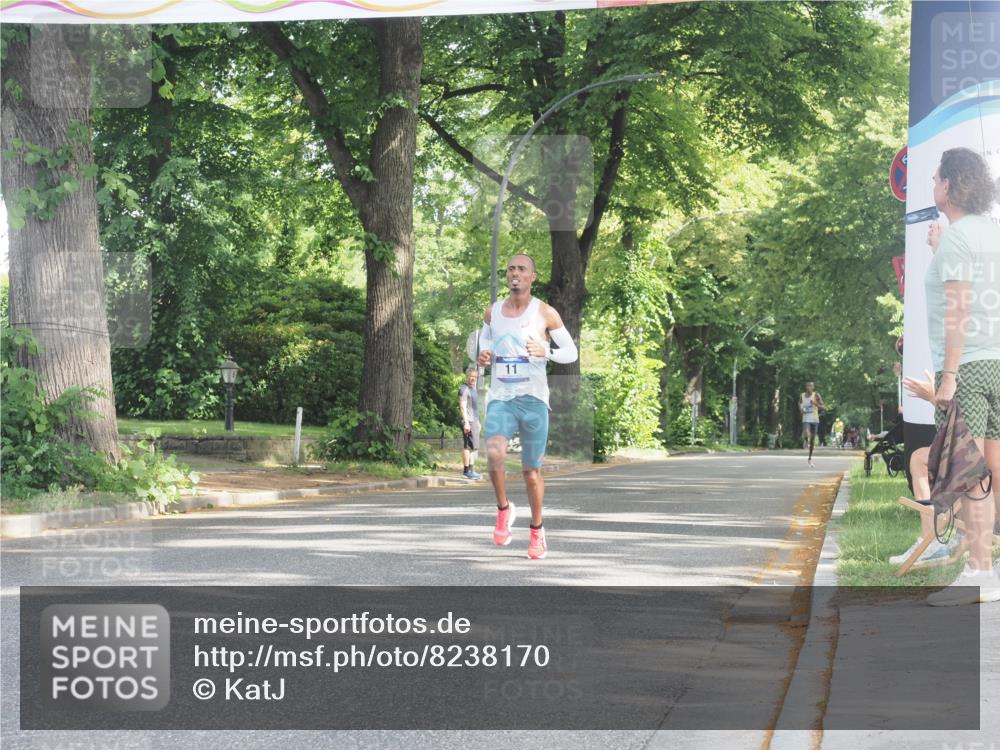 29.06.2025 - hella hamburg halbmarathon KatJ http://msf.ph/oto/8238170 29.06.2025 09:54:47 Zwischen KM18-KM19 4 meine-sportfotos.de