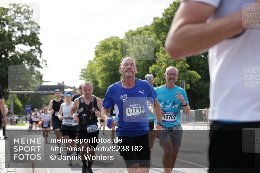 29.06.2025 - hella hamburg halbmarathon Jannik Wohlers http://msf.ph/oto/8238182 29.06.2025 09:53:53 Lombardsbrücke 1119, 1171, 1342, 1399, 1413, 1424, 1476, 1892, 2020, 2098, 2188, 2842, 3477, 3785, 4029, 4183, 4185, 4237, 4270, 5020, 6630, 6831, 7297, 8576, 8698, 8743, 8928, 9463, 9815, 10529, 11773, 11848, 12159, 12203, 12549, 12679, 12706, 12724, 12747, 13123, 13297, 13348, 13707, 13746, 14541, 14804, 15001, 15333, 15365, 15422, 15573, 15825, 16314, 16316, 16627, 16893, 17229, 17332, 17451, 17710, 18380, 18499, 18509, 18815, 19137 meine-sportfotos.de