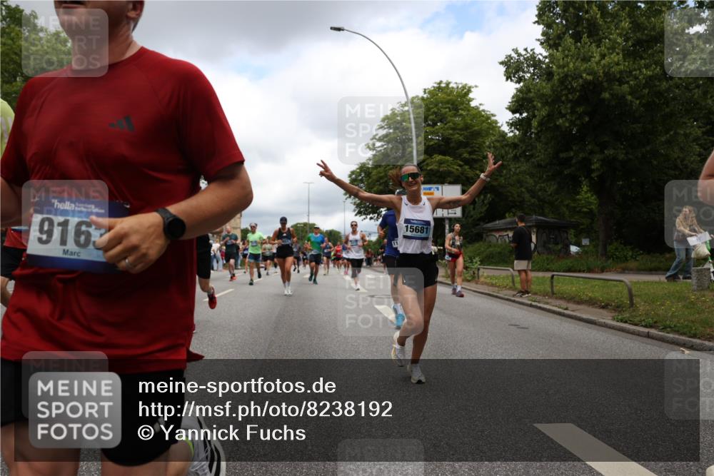 29.06.2025 - hella hamburg halbmarathon Yannick Fuchs http://msf.ph/oto/8238192 29.06.2025 10:47:12 20KM 1061, 1258, 1499, 1683, 1706, 1783, 2074, 2082, 2099, 2208, 2346, 2910, 3059, 3334, 3999, 4065, 4419, 4587, 4635, 4770, 5077, 5607, 5907, 6198, 6628, 7177, 7509, 7864, 8273, 8361, 8390, 8651, 9065, 9163, 9537, 10724, 10895, 11217, 11588, 11589, 11604, 11689, 11992, 12155, 12413, 12490, 12875, 12910, 13289, 14323, 15126, 15179, 15430, 15681, 15980, 16467, 16538, 16986, 18249, 18590, 18720, 18901, 19208, 19244 meine-sportfotos.de