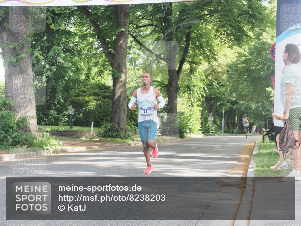 29.06.2025 - hella hamburg halbmarathon KatJ http://msf.ph/oto/8238203 29.06.2025 09:54:47 Zwischen KM18-KM19 4 meine-sportfotos.de