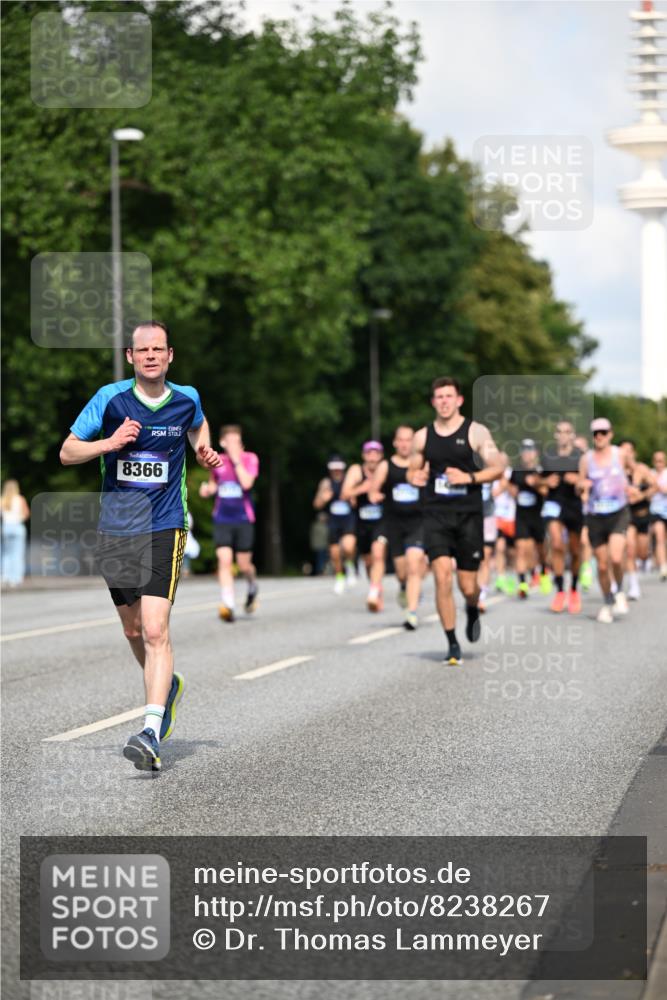 29.06.2025 - hella hamburg halbmarathon Dr. Thomas Lammeyer http://msf.ph/oto/8238267 29.06.2025 09:50:50 Kennedybrücke 1002, 1217, 1910, 2121, 2228, 2404, 2563, 2774, 2851, 3783, 3790, 4246, 4740, 5961, 6032, 6915, 7831, 7972, 8366, 8395, 9171, 10771, 11055 meine-sportfotos.de