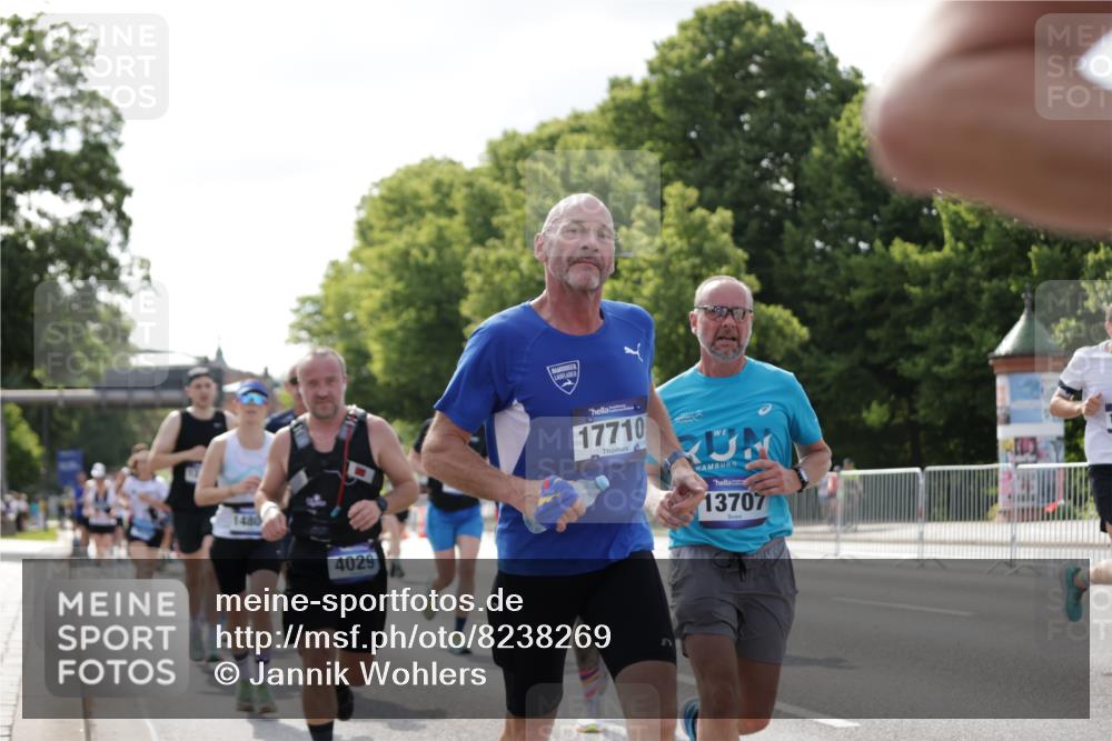 29.06.2025 - hella hamburg halbmarathon Jannik Wohlers http://msf.ph/oto/8238269 29.06.2025 09:53:53 Lombardsbrücke 1119, 1171, 1342, 1399, 1413, 1424, 1476, 1892, 2020, 2098, 2188, 2842, 3477, 3785, 4029, 4183, 4185, 4237, 4270, 5020, 6630, 6831, 7297, 8576, 8698, 8743, 8928, 9463, 9815, 10529, 11773, 11848, 12159, 12203, 12549, 12679, 12706, 12724, 12747, 13123, 13297, 13348, 13707, 13746, 14541, 14804, 15001, 15333, 15365, 15422, 15573, 15825, 16314, 16316, 16627, 16893, 17229, 17332, 17451, 17710, 18380, 18499, 18509, 18815, 19137 meine-sportfotos.de