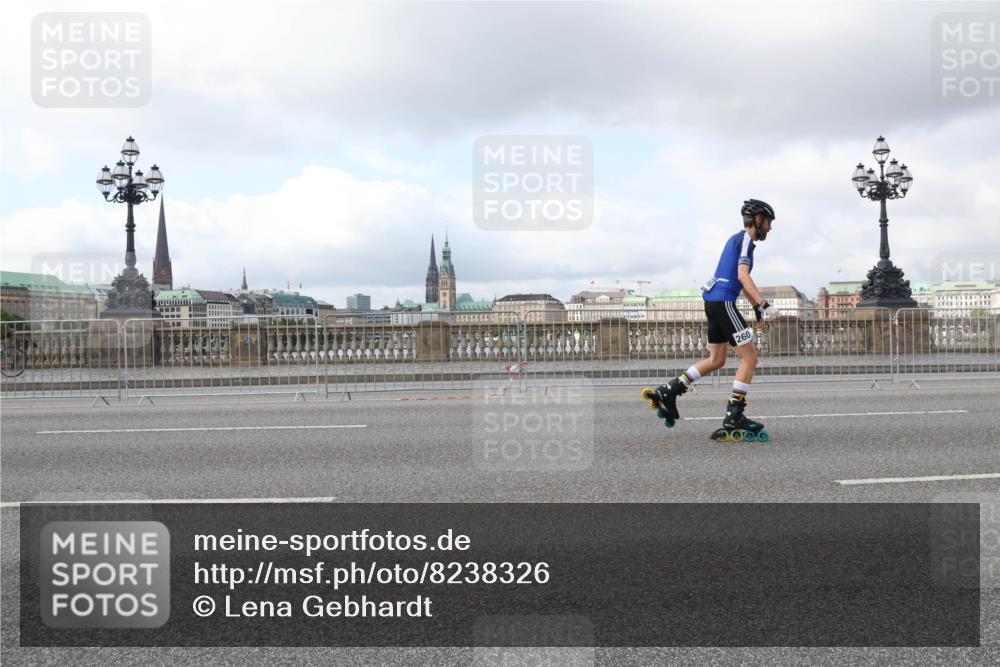29.06.2025 - hella hamburg halbmarathon Lena Gebhardt http://msf.ph/oto/8238326 29.06.2025 09:02:02 Lombardsbrücke  meine-sportfotos.de