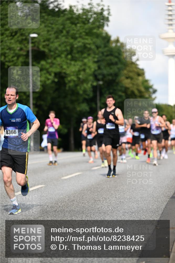 29.06.2025 - hella hamburg halbmarathon Dr. Thomas Lammeyer http://msf.ph/oto/8238425 29.06.2025 09:50:51 Kennedybrücke 1002, 1217, 1910, 2121, 2228, 2404, 2563, 2774, 2851, 3783, 3790, 4246, 4740, 5961, 6032, 6915, 7831, 7972, 8366, 8395, 9171, 10771, 11055 meine-sportfotos.de