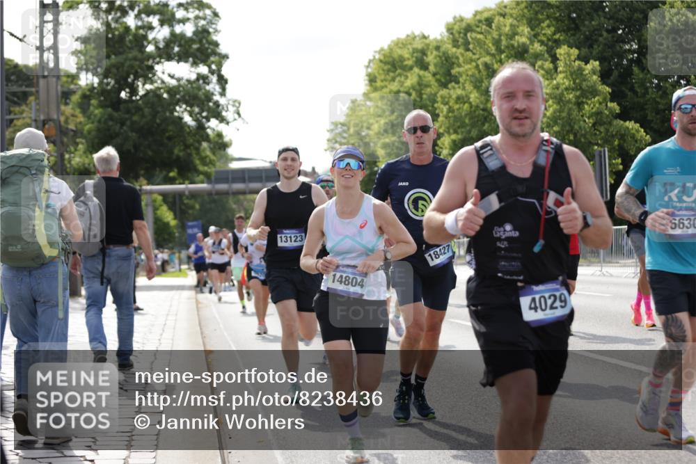 29.06.2025 - hella hamburg halbmarathon Jannik Wohlers http://msf.ph/oto/8238436 29.06.2025 09:53:54 Lombardsbrücke 1119, 1171, 1342, 1399, 1413, 1424, 1476, 1892, 2020, 2098, 2188, 2842, 2889, 3477, 3785, 4029, 4183, 4185, 4270, 5020, 6630, 6831, 7297, 8576, 8698, 8743, 8928, 9463, 9815, 10529, 11773, 11848, 12159, 12203, 12413, 12549, 12679, 12706, 12724, 12747, 13123, 13348, 13707, 13746, 14541, 14804, 15001, 15333, 15422, 15573, 15825, 16314, 16316, 16627, 16893, 17229, 17332, 17451, 17710, 18380, 18499, 18509, 18815, 19137 meine-sportfotos.de