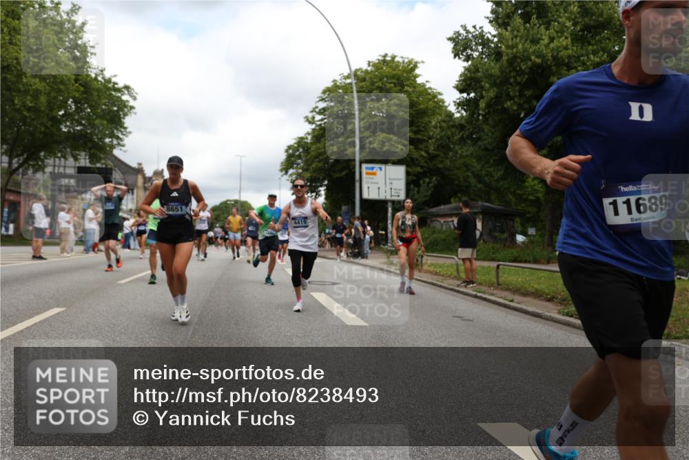 29.06.2025 - hella hamburg halbmarathon Yannick Fuchs http://msf.ph/oto/8238493 29.06.2025 10:47:14 20KM 1061, 1258, 1499, 1683, 1706, 1783, 2074, 2082, 2099, 2208, 2346, 2910, 3059, 3208, 3209, 3334, 3999, 4065, 4419, 4635, 4770, 5077, 5907, 6198, 6628, 7177, 7509, 7864, 8273, 8361, 8390, 8651, 9065, 9142, 9163, 9537, 10549, 10724, 10895, 11217, 11588, 11589, 11604, 11689, 11992, 12155, 12413, 12490, 12875, 12910, 13289, 14323, 15061, 15126, 15179, 15430, 15497, 15681, 15980, 16467, 16538, 16986, 18249, 18590, 18720, 18901, 19208, 19244 meine-sportfotos.de