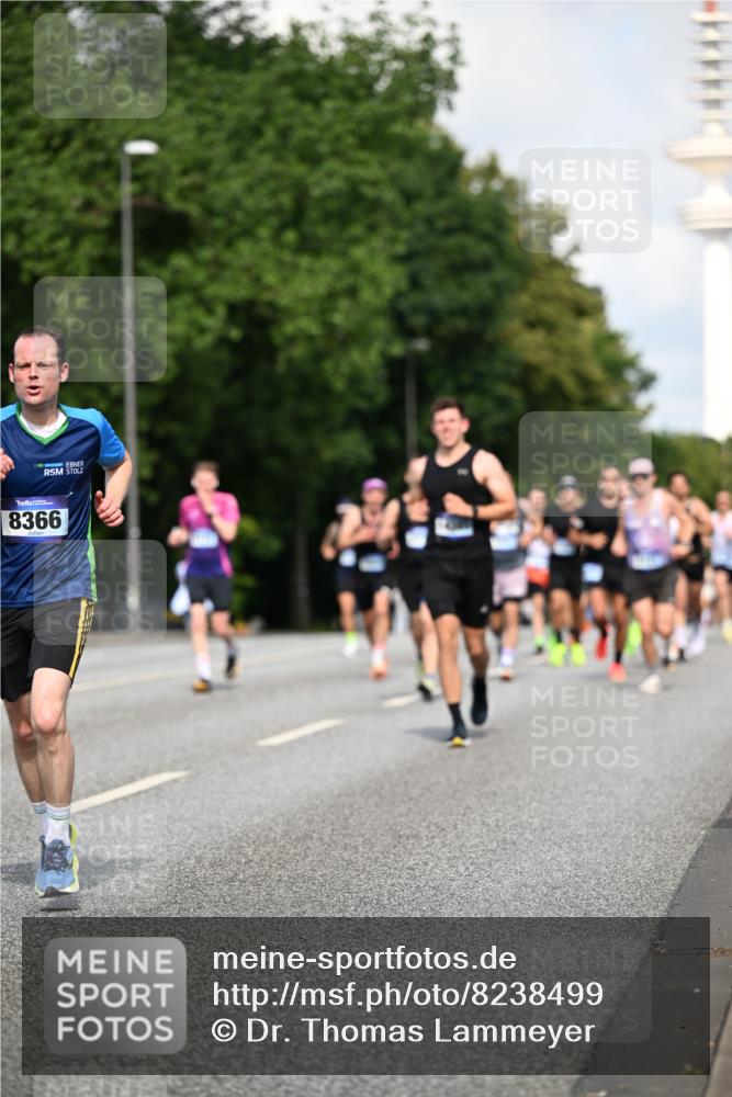 29.06.2025 - hella hamburg halbmarathon Dr. Thomas Lammeyer http://msf.ph/oto/8238499 29.06.2025 09:50:51 Kennedybrücke 1002, 1217, 1910, 2121, 2228, 2404, 2563, 2774, 2851, 3783, 3790, 4246, 4740, 5961, 6032, 6915, 7831, 7972, 8366, 8395, 9171, 10771, 11055 meine-sportfotos.de