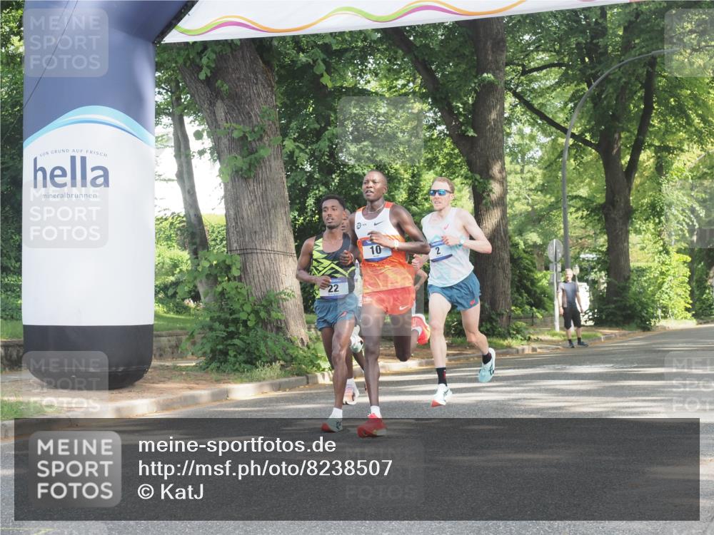 29.06.2025 - hella hamburg halbmarathon KatJ http://msf.ph/oto/8238507 29.06.2025 09:55:13 Zwischen KM18-KM19 2, 7, 22 meine-sportfotos.de
