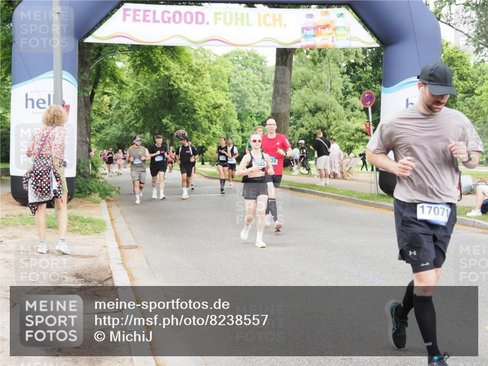 29.06.2025 - hella hamburg halbmarathon MichiJ http://msf.ph/oto/8238557 29.06.2025 10:50:14 Zwischen KM18-KM19 2424, 2685, 4328, 9306, 11180, 11208, 12315, 12316, 13958, 14493, 15908, 16367, 16478, 17071 meine-sportfotos.de
