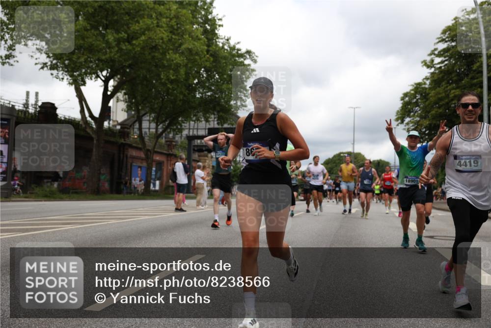 29.06.2025 - hella hamburg halbmarathon Yannick Fuchs http://msf.ph/oto/8238566 29.06.2025 10:47:14 20KM 1061, 1258, 1499, 1683, 1706, 1783, 2074, 2082, 2099, 2208, 2346, 2910, 3059, 3208, 3209, 3334, 3999, 4065, 4419, 4635, 4770, 5077, 5907, 6198, 6628, 7177, 7509, 7864, 8273, 8361, 8390, 8651, 9065, 9142, 9163, 9537, 10549, 10724, 10895, 11217, 11588, 11589, 11604, 11689, 11992, 12155, 12413, 12490, 12875, 12910, 13289, 14323, 15061, 15126, 15179, 15430, 15497, 15681, 15980, 16467, 16538, 16986, 18249, 18590, 18720, 18901, 19208, 19244 meine-sportfotos.de