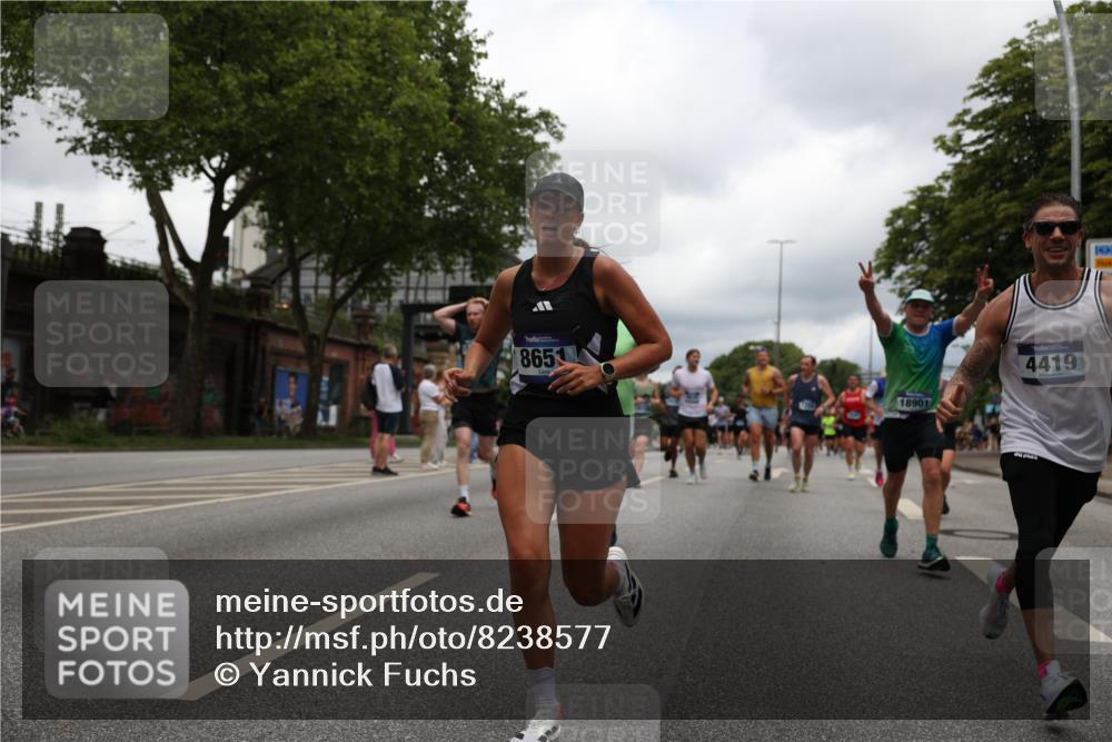 29.06.2025 - hella hamburg halbmarathon Yannick Fuchs http://msf.ph/oto/8238577 29.06.2025 10:47:14 20KM 1061, 1258, 1499, 1683, 1706, 1783, 2074, 2082, 2099, 2208, 2346, 2910, 3059, 3208, 3209, 3334, 3999, 4065, 4419, 4635, 4770, 5077, 5907, 6198, 6628, 7177, 7509, 7864, 8273, 8361, 8390, 8651, 9065, 9142, 9163, 9537, 10549, 10724, 10895, 11217, 11588, 11589, 11604, 11689, 11992, 12155, 12413, 12490, 12875, 12910, 13289, 14323, 15061, 15126, 15179, 15430, 15497, 15681, 15980, 16467, 16538, 16986, 18249, 18590, 18720, 18901, 19208, 19244 meine-sportfotos.de