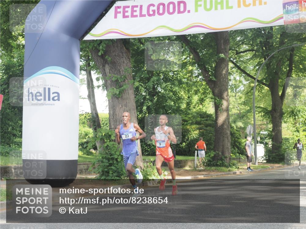 29.06.2025 - hella hamburg halbmarathon KatJ http://msf.ph/oto/8238654 29.06.2025 09:55:21 Zwischen KM18-KM19 2, 22 meine-sportfotos.de