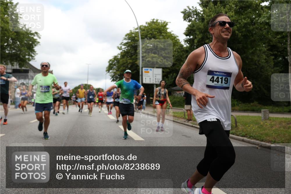 29.06.2025 - hella hamburg halbmarathon Yannick Fuchs http://msf.ph/oto/8238689 29.06.2025 10:47:15 20KM 1061, 1258, 1499, 1706, 1783, 2074, 2082, 2099, 2208, 2346, 2910, 3059, 3208, 3209, 3334, 3999, 4065, 4419, 4635, 4770, 5077, 5907, 6198, 6628, 6877, 7177, 7509, 7864, 8273, 8361, 8390, 8651, 9065, 9142, 9163, 9537, 10549, 10724, 10895, 11217, 11588, 11589, 11604, 11689, 11992, 12155, 12413, 12490, 12875, 12910, 13289, 14323, 15061, 15126, 15179, 15430, 15497, 15681, 15980, 16467, 16538, 16986, 18134, 18249, 18590, 18720, 18901, 19208, 19244 meine-sportfotos.de