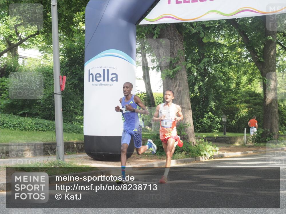 29.06.2025 - hella hamburg halbmarathon KatJ http://msf.ph/oto/8238713 29.06.2025 09:55:21 Zwischen KM18-KM19 2, 22 meine-sportfotos.de