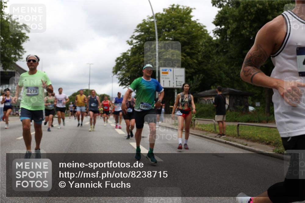 29.06.2025 - hella hamburg halbmarathon Yannick Fuchs http://msf.ph/oto/8238715 29.06.2025 10:47:15 20KM 1061, 1258, 1499, 1706, 1783, 2074, 2082, 2099, 2208, 2346, 2910, 3059, 3208, 3209, 3334, 3999, 4065, 4419, 4635, 4770, 5077, 5907, 6198, 6628, 6877, 7177, 7509, 7864, 8273, 8361, 8390, 8651, 9065, 9142, 9163, 9537, 10549, 10724, 10895, 11217, 11588, 11589, 11604, 11689, 11992, 12155, 12413, 12490, 12875, 12910, 13289, 14323, 15061, 15126, 15179, 15430, 15497, 15681, 15980, 16467, 16538, 16986, 18134, 18249, 18590, 18720, 18901, 19208, 19244 meine-sportfotos.de