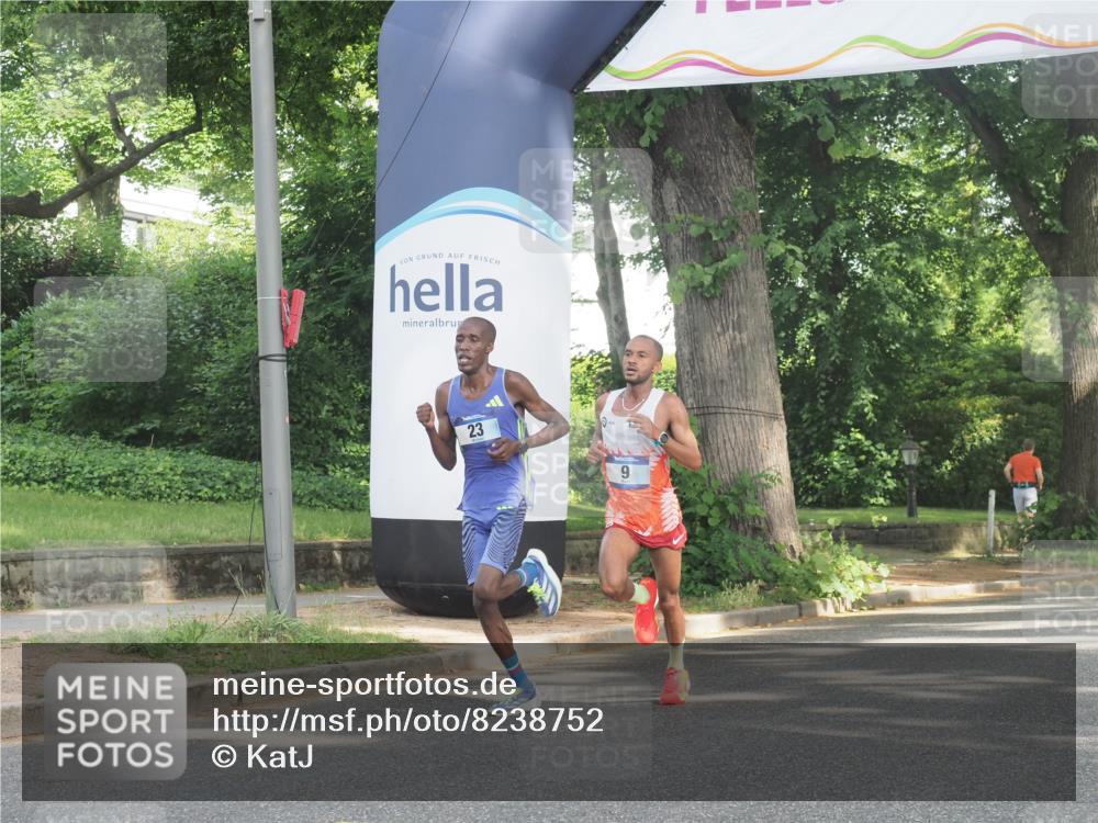 29.06.2025 - hella hamburg halbmarathon KatJ http://msf.ph/oto/8238752 29.06.2025 09:55:22 Zwischen KM18-KM19 9, 23 meine-sportfotos.de