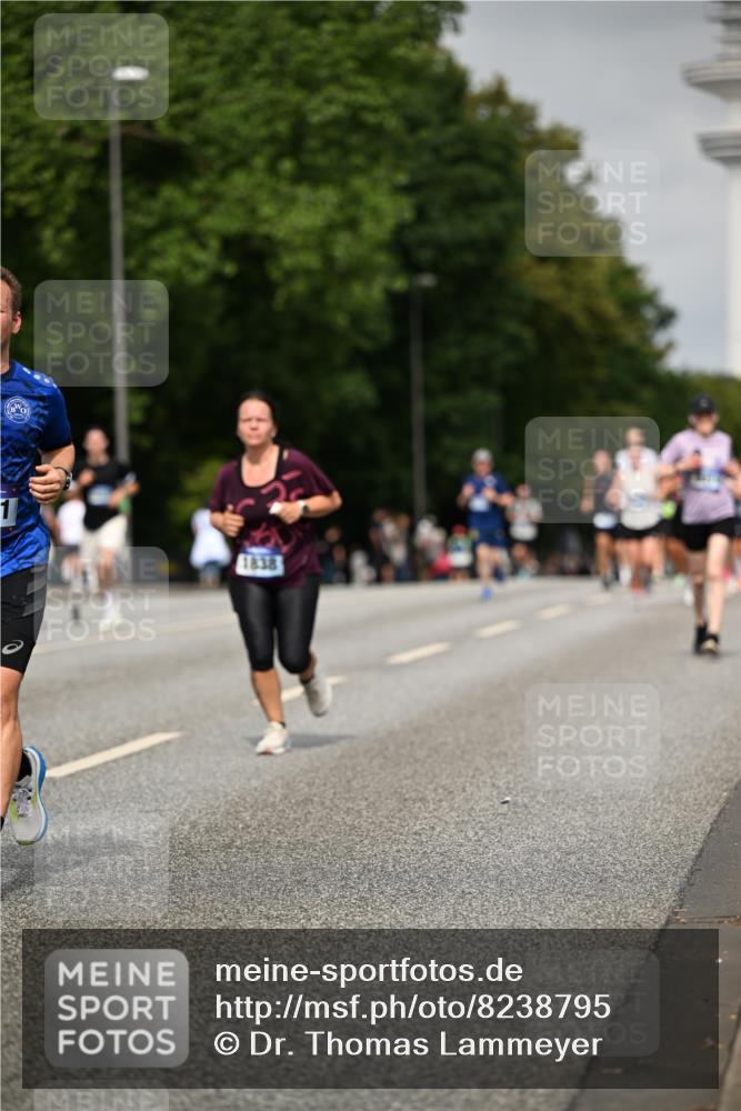 29.06.2025 - hella hamburg halbmarathon Dr. Thomas Lammeyer http://msf.ph/oto/8238795 29.06.2025 10:13:53 Kennedybrücke 1483, 1573, 1838, 3921, 5511, 7042, 7333, 7636, 7685, 8090, 8219, 8890, 9366, 9434, 9674, 9781, 9816, 10036, 10943, 11027, 11180 meine-sportfotos.de