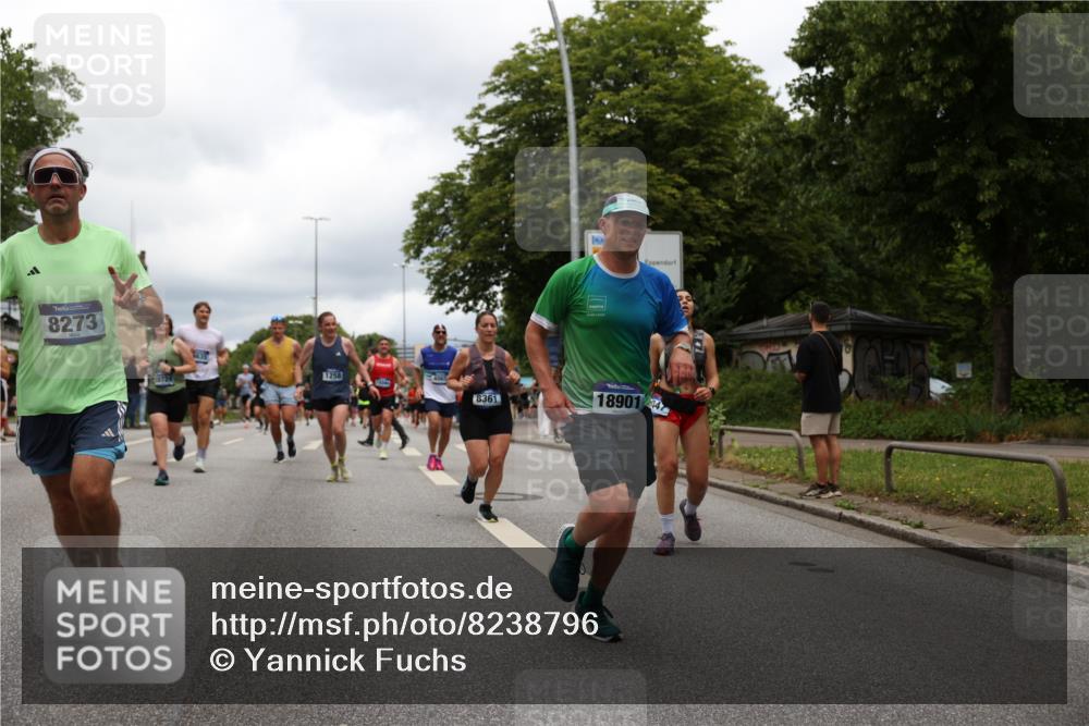 29.06.2025 - hella hamburg halbmarathon Yannick Fuchs http://msf.ph/oto/8238796 29.06.2025 10:47:15 20KM 1061, 1258, 1499, 1706, 1783, 2074, 2082, 2099, 2208, 2346, 2910, 3059, 3208, 3209, 3334, 3999, 4065, 4419, 4635, 4770, 5077, 5907, 6198, 6628, 6877, 7177, 7509, 7864, 8273, 8361, 8390, 8651, 9065, 9142, 9163, 9537, 10549, 10724, 10895, 11217, 11588, 11589, 11604, 11689, 11992, 12155, 12413, 12490, 12875, 12910, 13289, 14323, 15061, 15126, 15179, 15430, 15497, 15681, 15980, 16467, 16538, 16986, 18134, 18249, 18590, 18720, 18901, 19208, 19244 meine-sportfotos.de