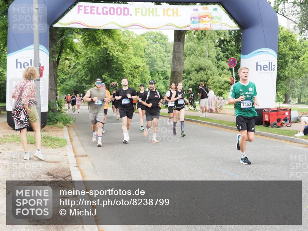 29.06.2025 - hella hamburg halbmarathon MichiJ http://msf.ph/oto/8238799 29.06.2025 10:50:17 Zwischen KM18-KM19 2424, 2685, 4328, 7290, 7453, 7717, 11208, 12315, 14493, 16367, 16478, 16594, 17071, 17441, 18321 meine-sportfotos.de