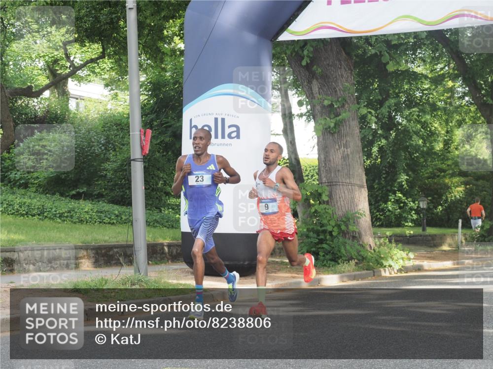 29.06.2025 - hella hamburg halbmarathon KatJ http://msf.ph/oto/8238806 29.06.2025 09:55:22 Zwischen KM18-KM19 9, 23 meine-sportfotos.de