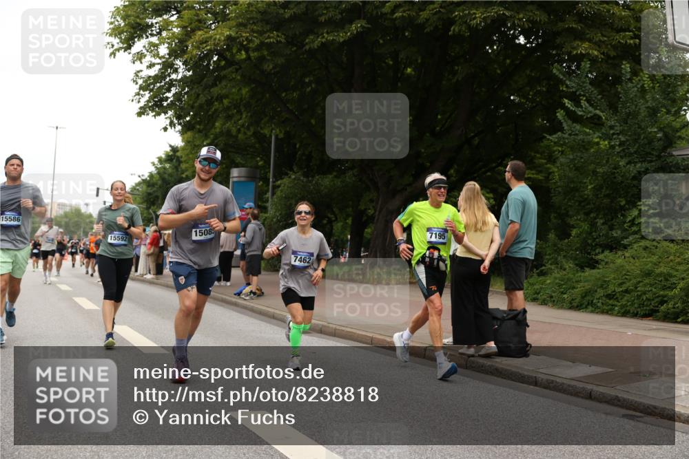 29.06.2025 - hella hamburg halbmarathon Yannick Fuchs http://msf.ph/oto/8238818 29.06.2025 11:05:09 20KM 1524, 1527, 1830, 2990, 3020, 3650, 4204, 4649, 5036, 5069, 5845, 6295, 6664, 7195, 7346, 7462, 8275, 8854, 9113, 9338, 9492, 10589, 10610, 10775, 10858, 12572, 12928, 12929, 12938, 13215, 13683, 13835, 14413, 14679, 15085, 15529, 15531, 15586, 15592, 17942, 19035 meine-sportfotos.de