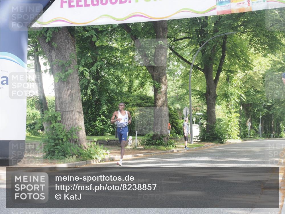 29.06.2025 - hella hamburg halbmarathon KatJ http://msf.ph/oto/8238857 29.06.2025 09:55:25 Zwischen KM18-KM19 9, 23 meine-sportfotos.de