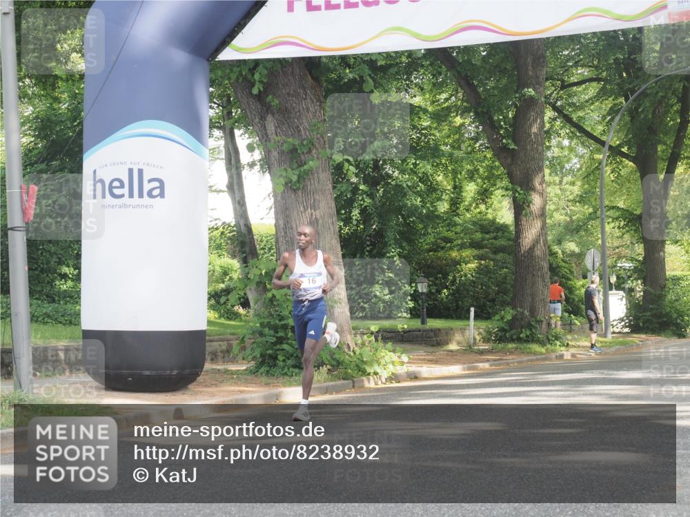 29.06.2025 - hella hamburg halbmarathon KatJ http://msf.ph/oto/8238932 29.06.2025 09:55:26 Zwischen KM18-KM19 9, 23 meine-sportfotos.de