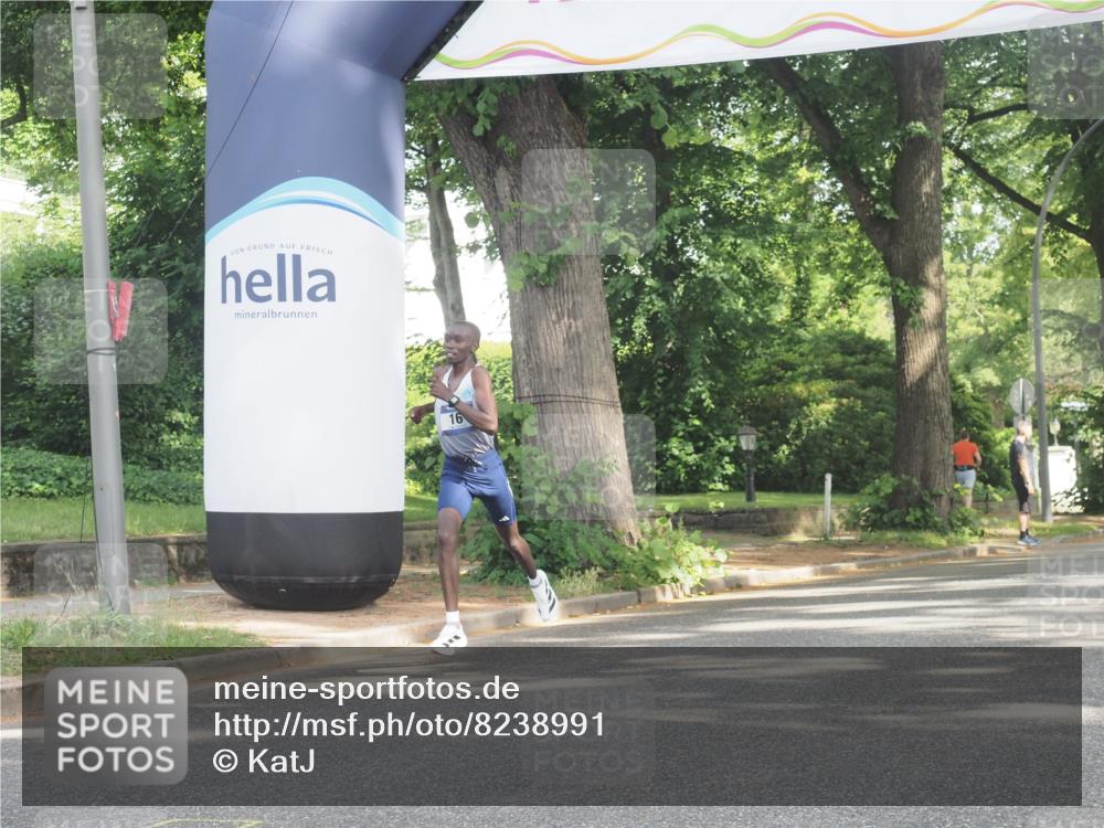 29.06.2025 - hella hamburg halbmarathon KatJ http://msf.ph/oto/8238991 29.06.2025 09:55:26 Zwischen KM18-KM19 9, 23 meine-sportfotos.de