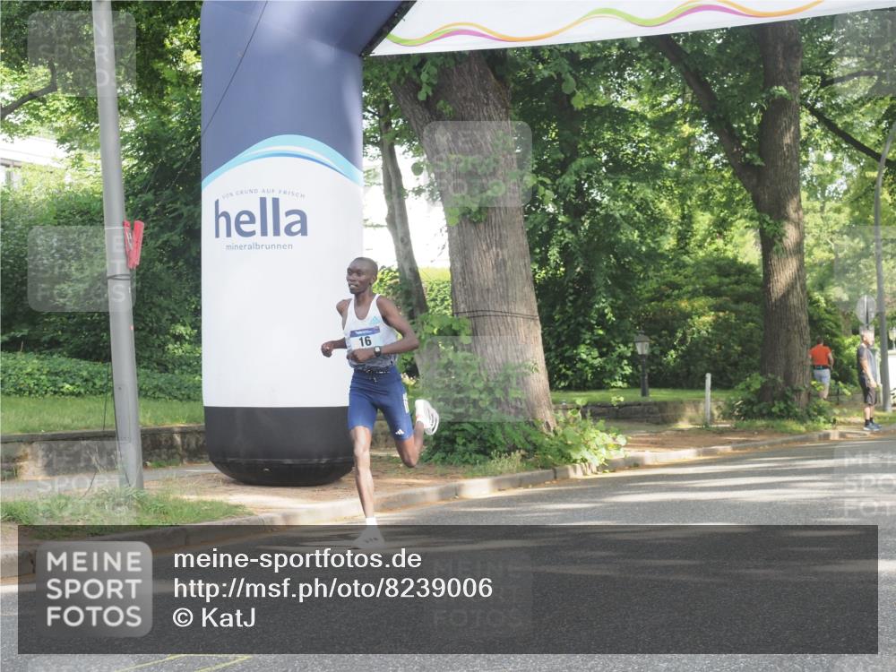 29.06.2025 - hella hamburg halbmarathon KatJ http://msf.ph/oto/8239006 29.06.2025 09:55:26 Zwischen KM18-KM19 9, 23 meine-sportfotos.de