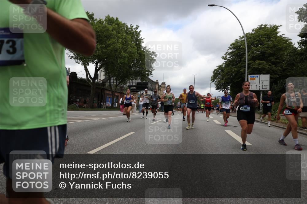 29.06.2025 - hella hamburg halbmarathon Yannick Fuchs http://msf.ph/oto/8239055 29.06.2025 10:47:16 20KM 1061, 1258, 1499, 1706, 1783, 2074, 2082, 2099, 2208, 2346, 2910, 3059, 3208, 3209, 3334, 3999, 4065, 4419, 4635, 4770, 5077, 5907, 6198, 6628, 6877, 7177, 7509, 7864, 8273, 8361, 8390, 8651, 9065, 9142, 9163, 9537, 10549, 10724, 10895, 11217, 11588, 11589, 11604, 11689, 11992, 12155, 12413, 12490, 12875, 12910, 13289, 13997, 14323, 15061, 15126, 15179, 15430, 15497, 15681, 16467, 16538, 16986, 18134, 18249, 18590, 18720, 18901, 19208, 19244 meine-sportfotos.de