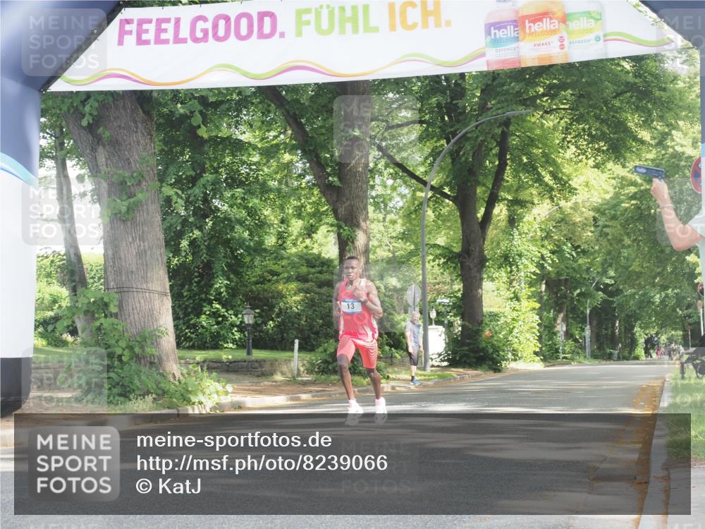 29.06.2025 - hella hamburg halbmarathon KatJ http://msf.ph/oto/8239066 29.06.2025 09:55:45 Zwischen KM18-KM19  meine-sportfotos.de