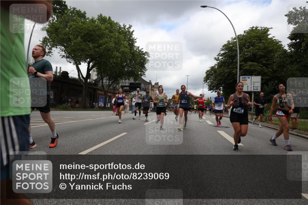 29.06.2025 - hella hamburg halbmarathon Yannick Fuchs http://msf.ph/oto/8239069 29.06.2025 10:47:16 20KM 1061, 1258, 1499, 1706, 1783, 2074, 2082, 2099, 2208, 2346, 2910, 3059, 3208, 3209, 3334, 3999, 4065, 4419, 4635, 4770, 5077, 5907, 6198, 6628, 6877, 7177, 7509, 7864, 8273, 8361, 8390, 8651, 9065, 9142, 9163, 9537, 10549, 10724, 10895, 11217, 11588, 11589, 11604, 11689, 11992, 12155, 12413, 12490, 12875, 12910, 13289, 13997, 14323, 15061, 15126, 15179, 15430, 15497, 15681, 16467, 16538, 16986, 18134, 18249, 18590, 18720, 18901, 19208, 19244 meine-sportfotos.de