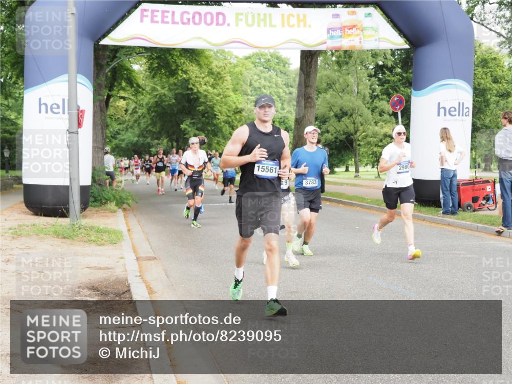 29.06.2025 - hella hamburg halbmarathon MichiJ http://msf.ph/oto/8239095 29.06.2025 10:27:29 Zwischen KM18-KM19 2719, 2980, 3431, 3783, 7981, 9403, 11049, 11281, 13514, 14905, 15372, 15561, 17623, 18723, 18761, 19004, 19151 meine-sportfotos.de