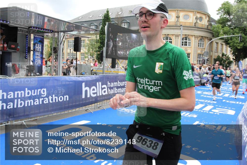 29.06.2025 - hella hamburg halbmarathon Michael Strokosch http://msf.ph/oto/8239143 29.06.2025 10:48:12 Ziel 1914, 4324, 4711, 9544, 9626, 9638, 12685, 12706, 13570, 14192, 14814, 15590, 15973, 15981, 16094, 16149, 16269 meine-sportfotos.de