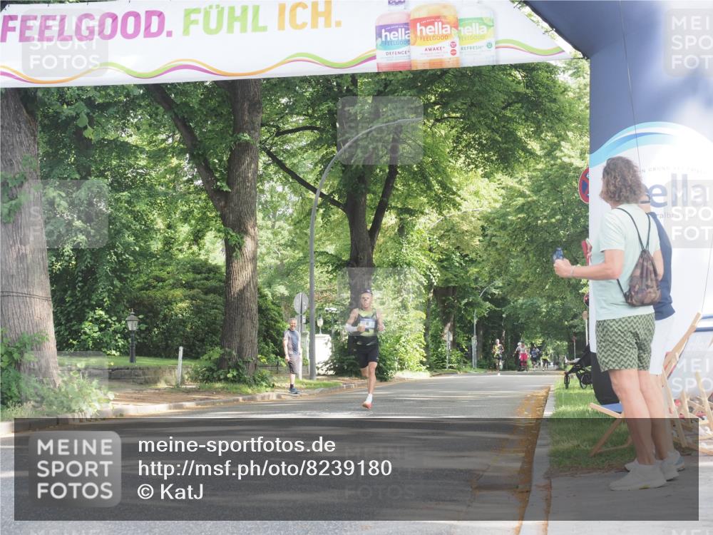 29.06.2025 - hella hamburg halbmarathon KatJ http://msf.ph/oto/8239180 29.06.2025 09:56:06 Zwischen KM18-KM19  meine-sportfotos.de