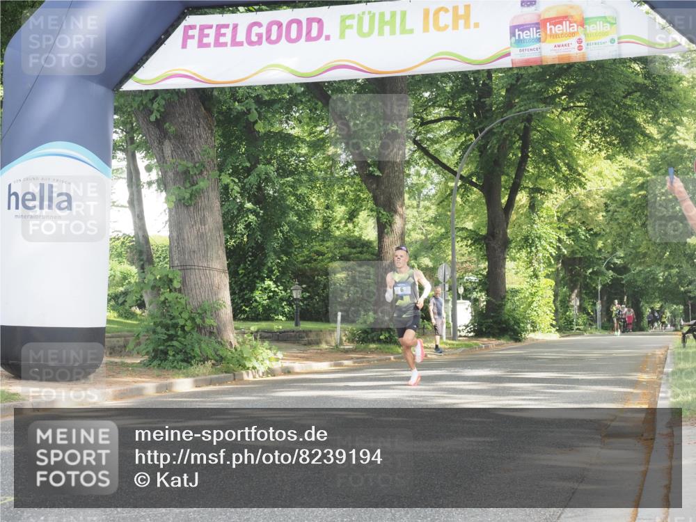 29.06.2025 - hella hamburg halbmarathon KatJ http://msf.ph/oto/8239194 29.06.2025 09:56:07 Zwischen KM18-KM19  meine-sportfotos.de